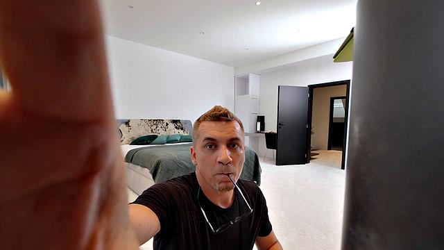 DEBT4k. Hung Like Horse