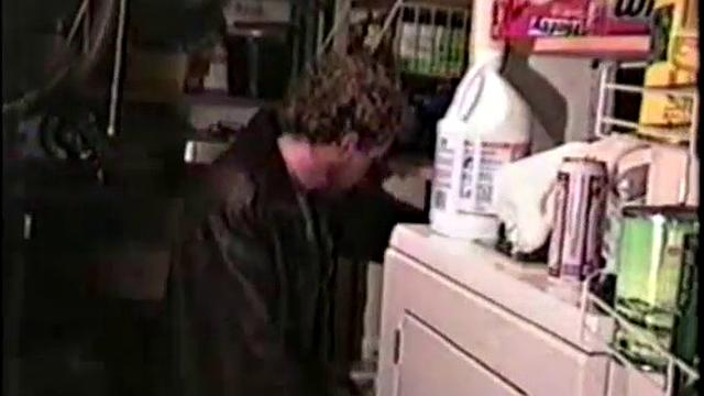 mark попадает в крепкие руки зрелого мужика