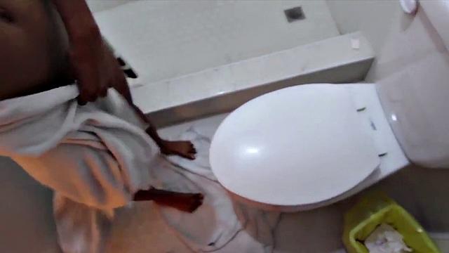 Trixie Shower - Clip