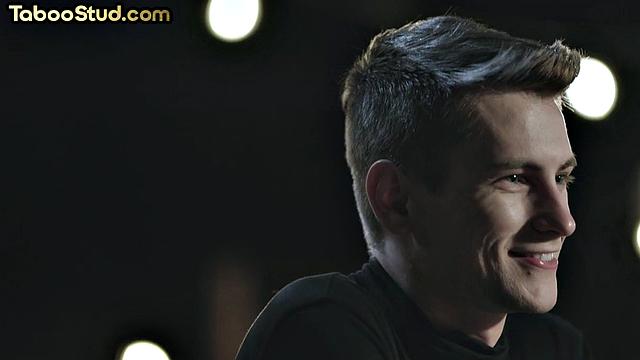 21yo muscled hunk buttdrilled in 3some