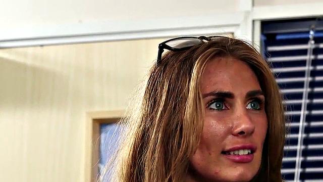 Ladyboss supervising sub wanking