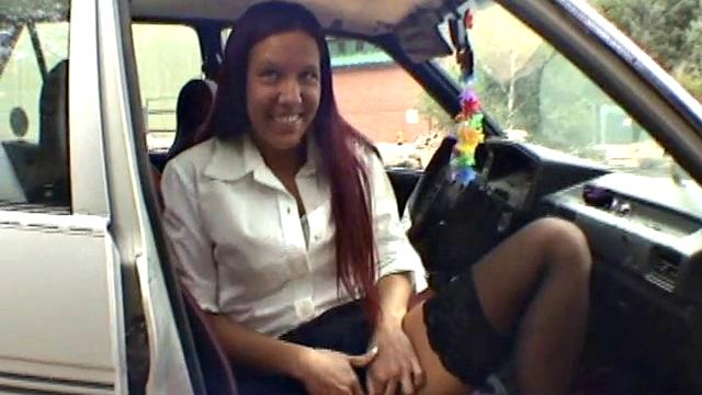 Hot Babe in Stockings Masturbates on Cam