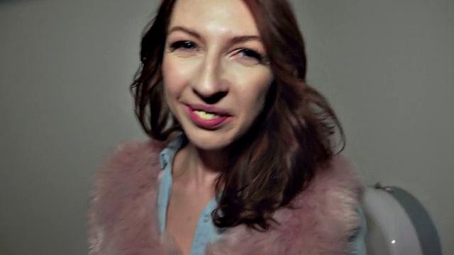 Picked up babe sucks dick like lollipop before doggystyle