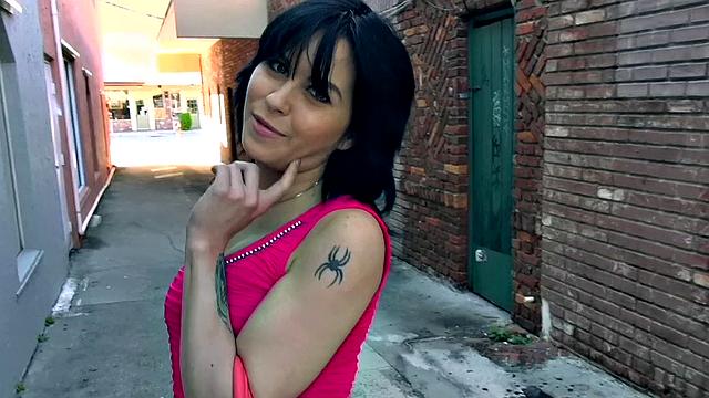 Tattooed brunette Jeny gives a wild outdoor handjob & blowjob