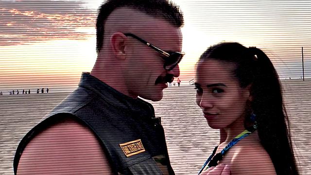 Andreina De Luxe - Third Wheel