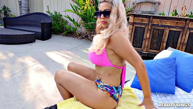 Poolside Fun For The Horny Wife