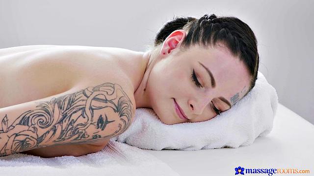 69 facesitting lesbians massage