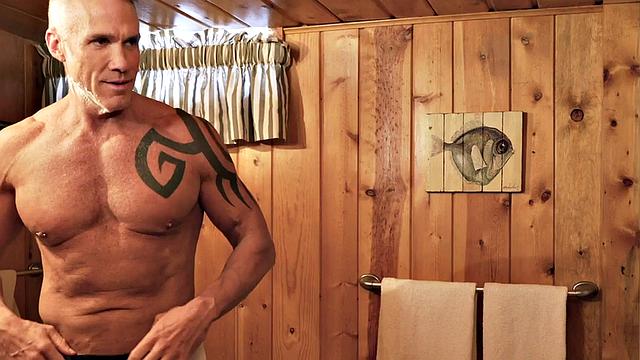 Handsome gaydaddy with tattoo barebacked by twink