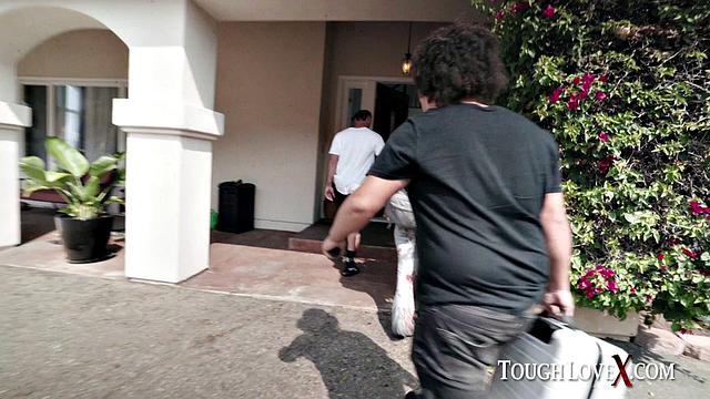 Kiara Cole - Behind the Scenes