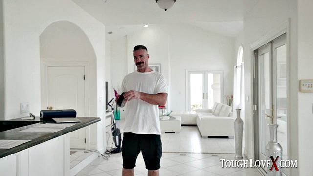 Kiara Cole - Behind the Scenes