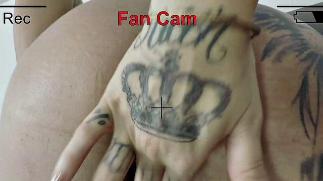 I Love It When A Lady Rides My Tongue