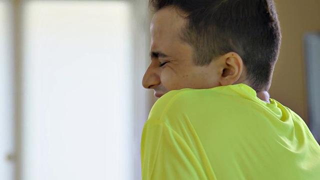 Кукушка-горничная устраивает горячий перепих с начальницей и корешем