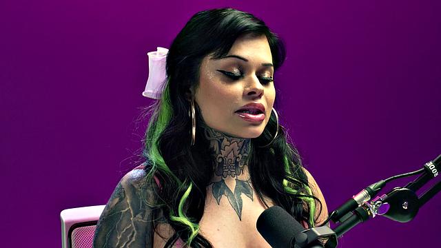 UP CLOSE - How Women Orgasm With Busty Tattooed Babe Karen! INTENSE HITACHI ORGASM! FULL SCENE