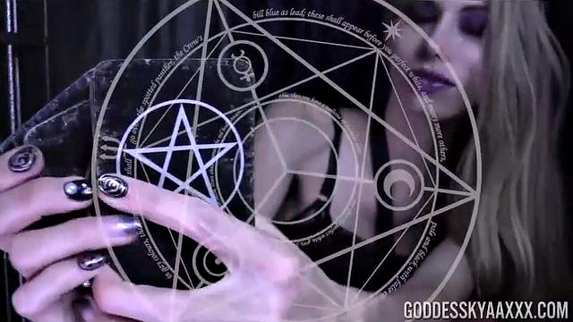Goddess Kyaa in Tarot Magic Tells Fate
