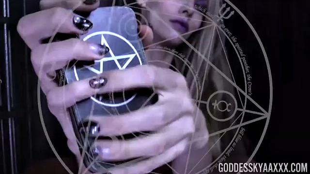 Goddess Kyaa in Tarot Magic Tells Fate