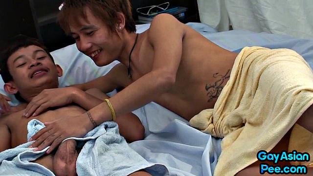 Cumthirsty asian guy pounded anally by BF