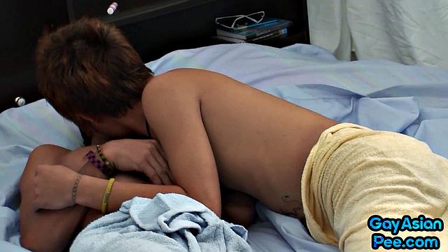 Cumthirsty asian guy pounded anally by BF