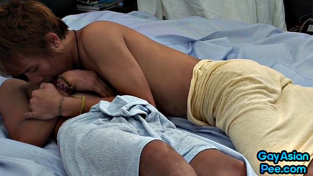 Cumthirsty asian guy pounded anally by BF