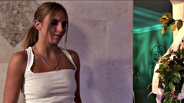 Hot Lesbian Birthday Party