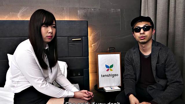 Nozomi Minami does everything to show what she is