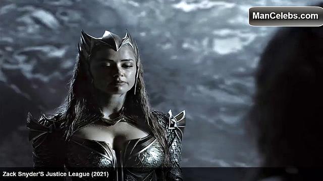 Джейсон Момоа соблазняет рельефным прессом и гладкой грудью