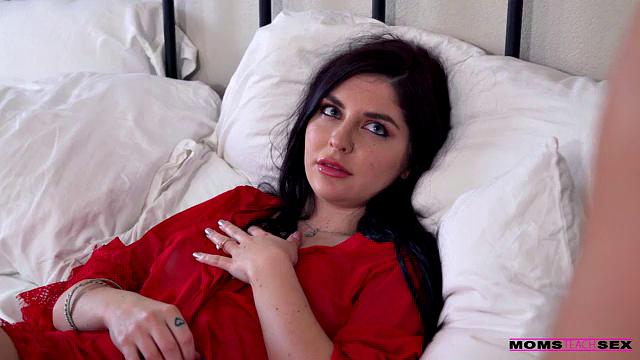 Stepsons One-Eyed Monster - S13:E6