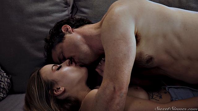 Catfished - Scene 4 - Gotcha!