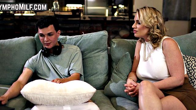 Greedy MILF nympho fucked by lucky nerd on couch