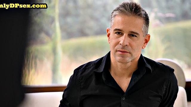 Masked babe double smashed in 3way after deepthroating