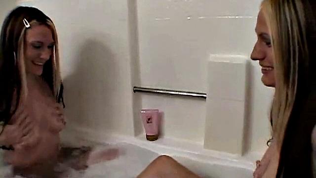 Simpson Twin Fingering until Orgasm in Bathtub