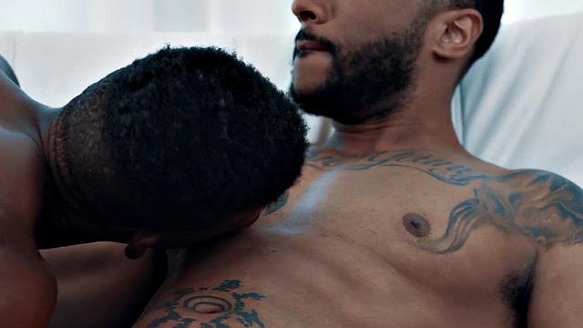 Ebony stud dickriding in couple after pizza party