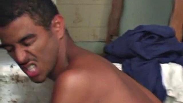 Гомес Агилар сосет и трахается с Луисом де Пальва, крупный член в деле