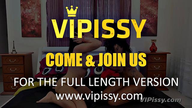 VIPissy - Isabella and Lucia - Lesbian Piss Drinking