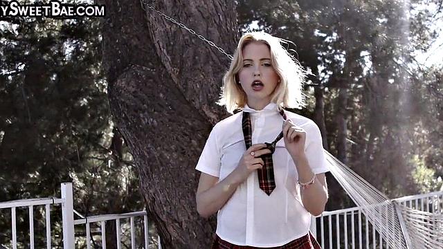 21yo slut smashed by black dick in wet pussy