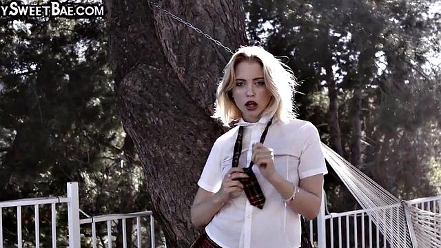 21yo slut smashed by black dick in wet pussy