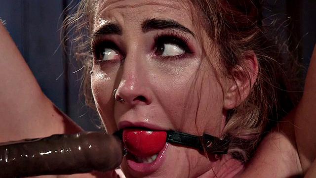 Squirting slut disciplined by powerful dominatrix