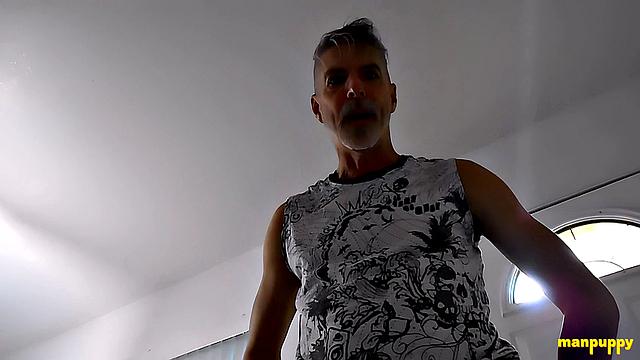 Бывшая девушка гиганта принимает унижение по заднице - Ричард Леннокс