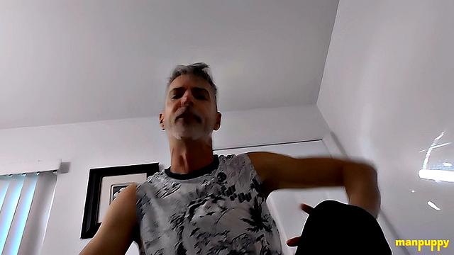 Бывшая девушка гиганта принимает унижение по заднице - Ричард Леннокс