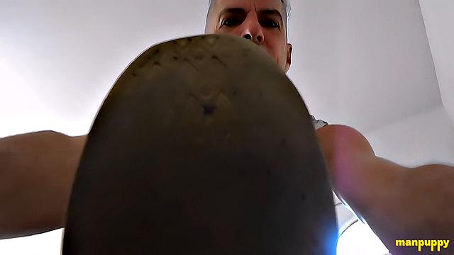 Бывшая девушка гиганта принимает унижение по заднице - Ричард Леннокс