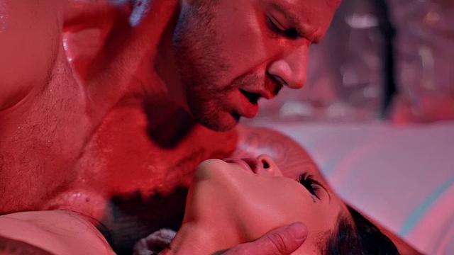 Kinky babe in high heels gets a rough pussy pounding and facial