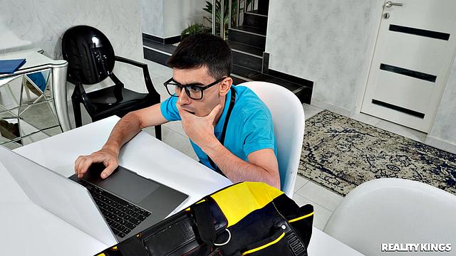 Finding a MILF's Secrets