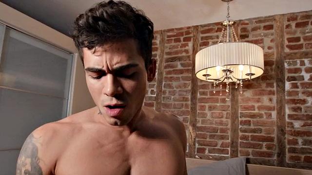 Inked dominant jock fucks 21yo gamer asshole after toying