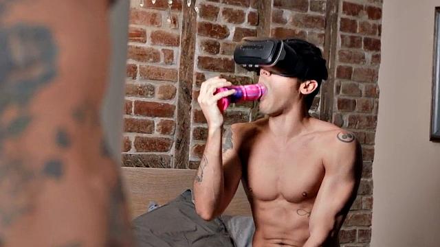 Inked dominant jock fucks 21yo gamer asshole after toying