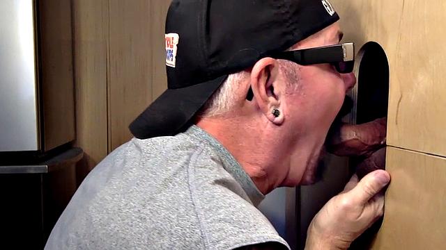 Gloryhole homemade DILF gets mouth filled with jizz after Blowjob