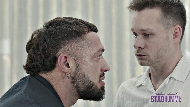 Трое качков устраивают жёсткую гей-оргию