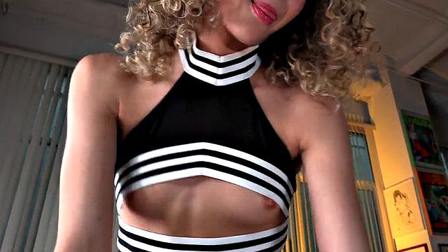 Real petite amateur 21yo gets fucked in her lil muff