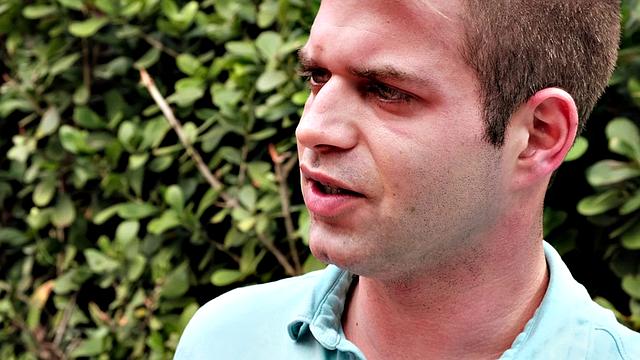 Super-hot MILF meets neighborhood man