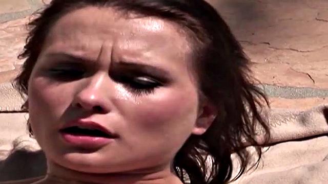 Pornstar analized by the pool