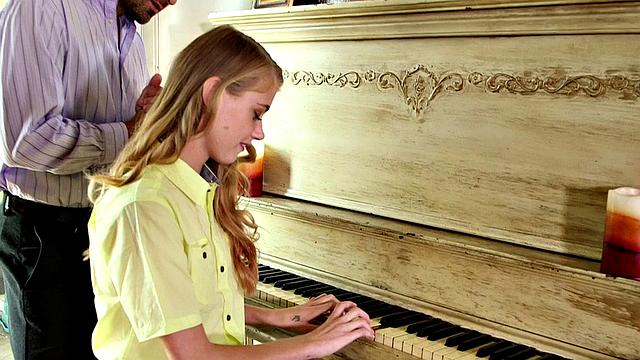 Teen Hannah Hays Fucks Piano Instructor