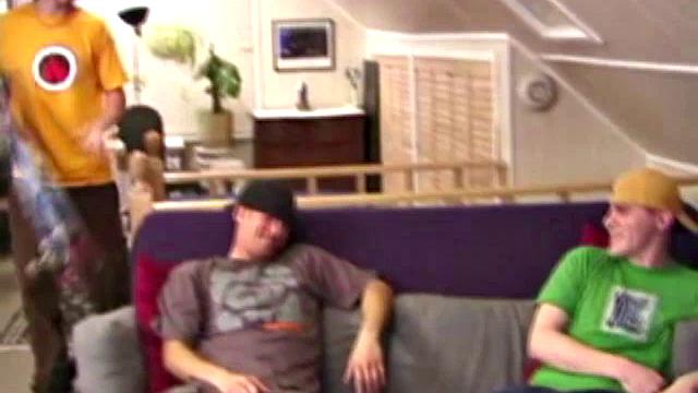 Amateur Threesome